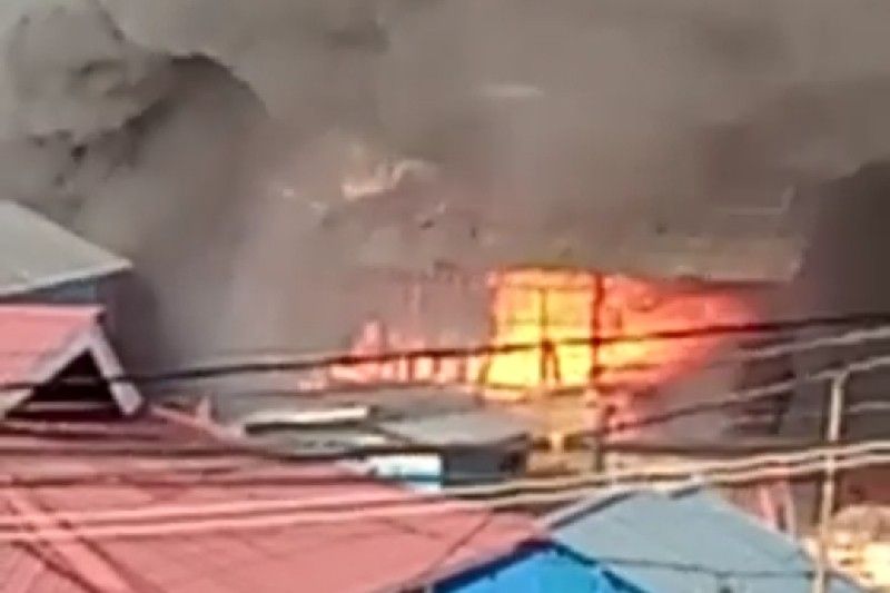 Kebakaran di Dok IX Jayapura hanguskan 11 unit rumah