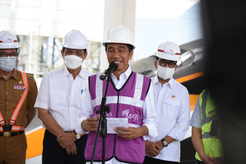Presiden Jokowi sebut progres pembangunan kereta cepat 88,8 persen