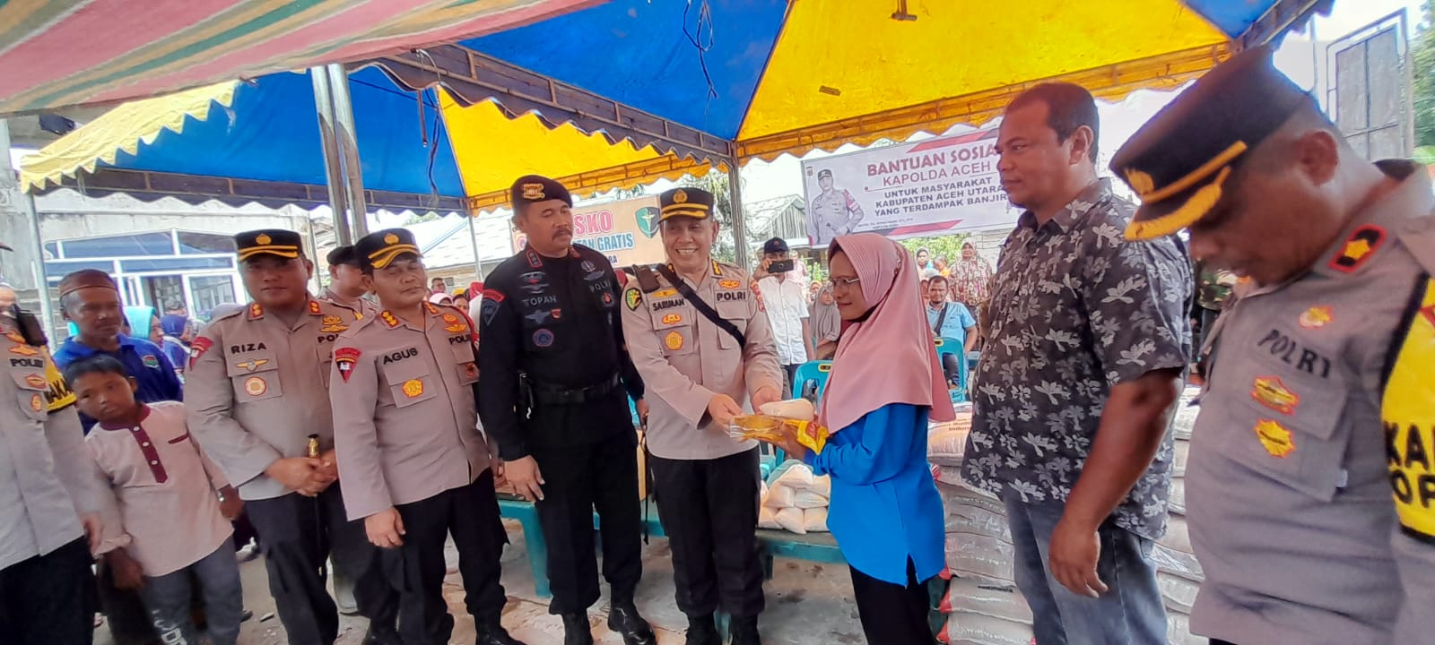 Kapolda Aceh kirim bantuan logistik dan obat-obatan untuk koban banjir Aceh Utara Kapolda Aceh kirim bantuan logistik dan obat-obatan untuk koban banjir Aceh Utara