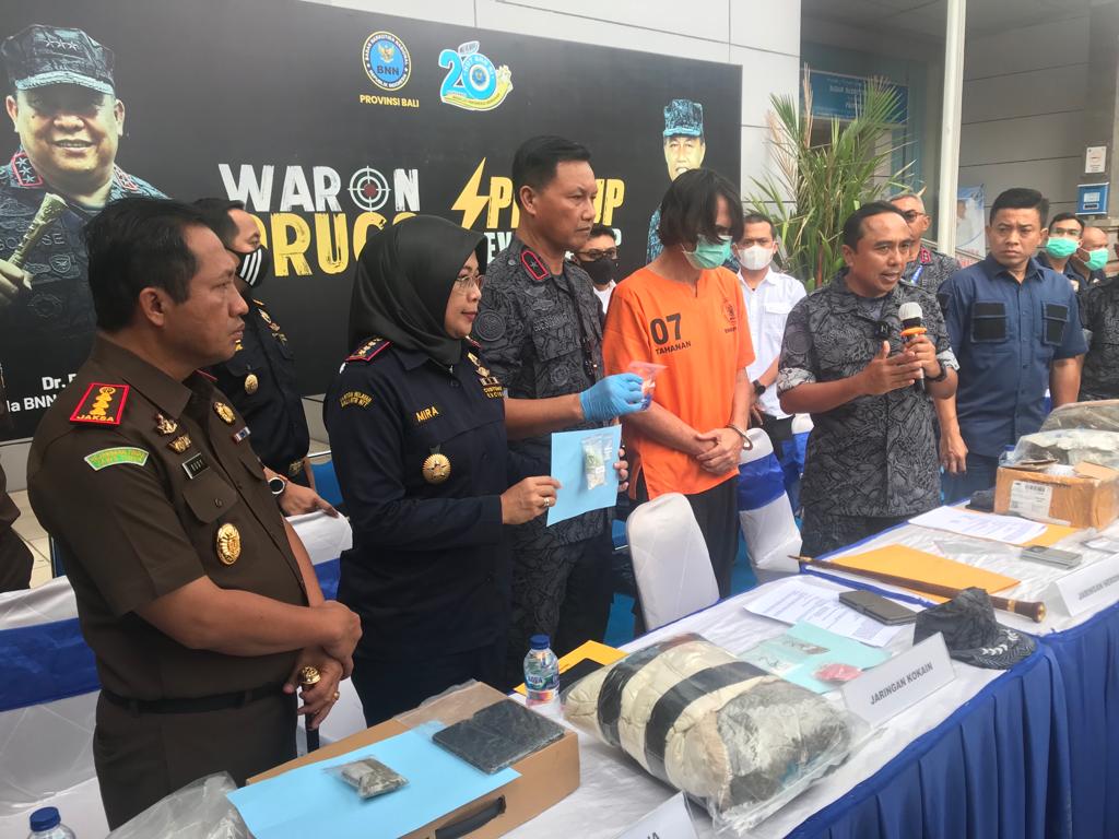 BNNP Bali ungkap kasus narkotika jenis kokain BNNP Bali ungkap kasus narkotika jenis kokain