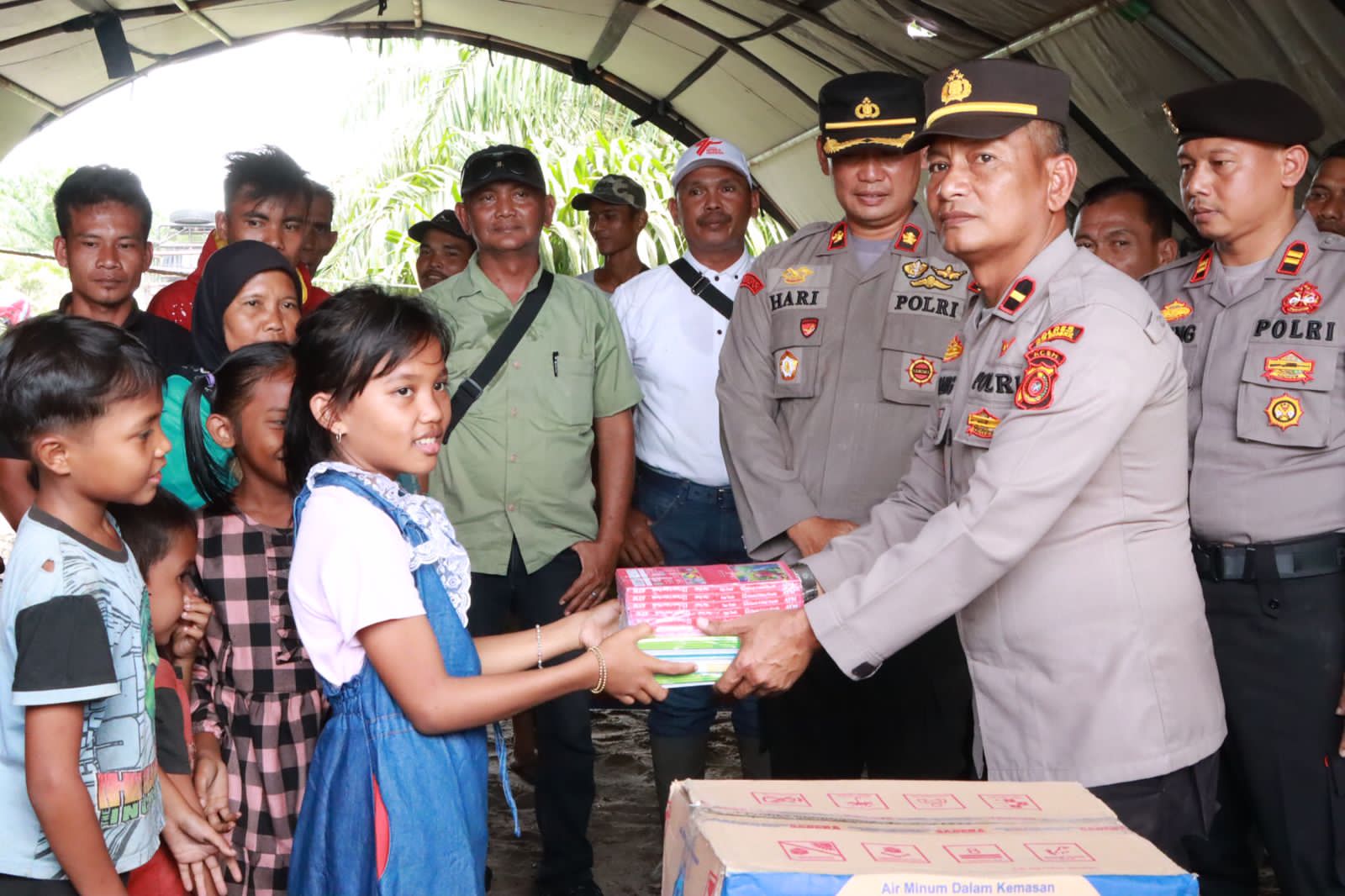 Polres Aceh Singkil salurkan bantuan untuk korban kebakaran 