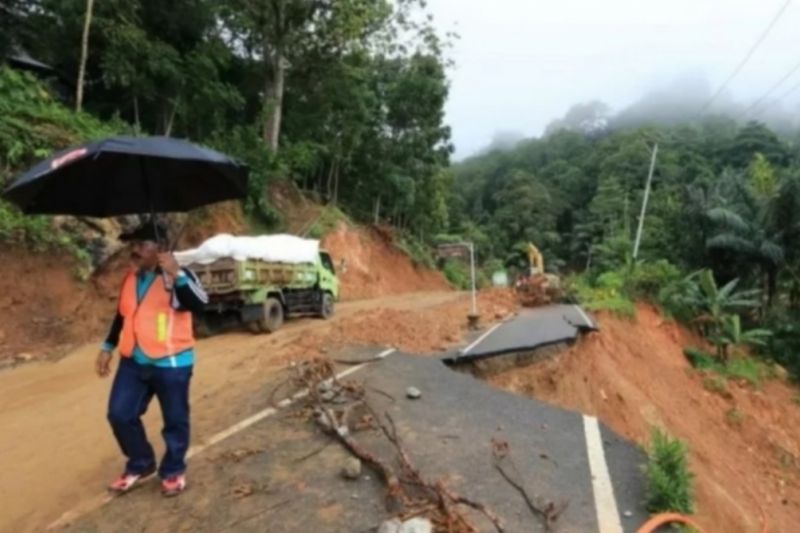 BMKG: Tiga wilayah di NTT alami musim hujan lebih awal BMKG: Tiga wilayah di NTT alami musim hujan lebih awal