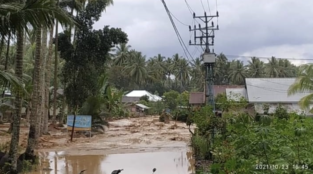 23 Oktober 2021: Banjir bandang terjang Tolitoli