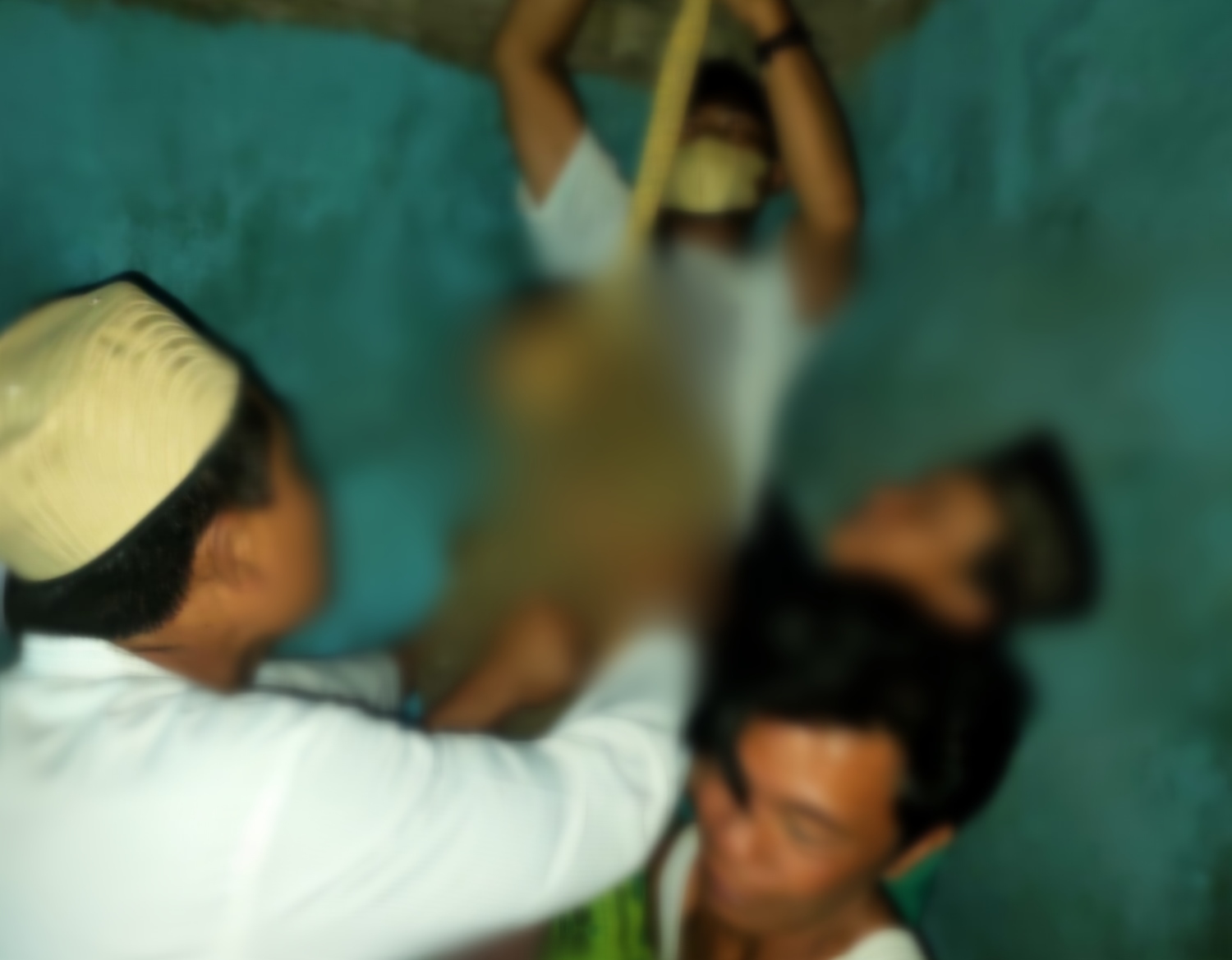 Diduga depresi akibat bercerai, seorang pria ditemukan tewas gantung diri Diduga depresi akibat bercerai, seorang pria ditemukan tewas gantung diri