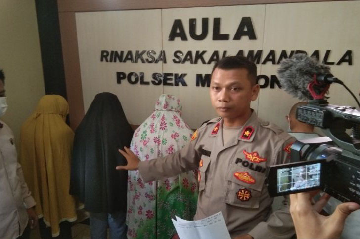 Polisi Kendari tangkap dua bidan terlibat aborsi anak bawah umur Polisi Kendari tangkap dua bidan terlibat aborsi anak bawah umur