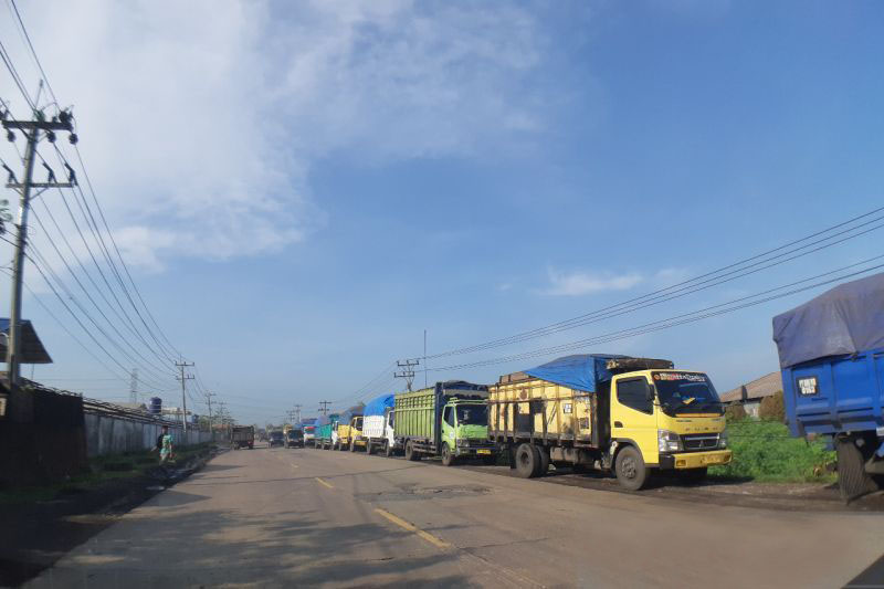 Gubernur Jambi minta perusahaan batu bara patuhi aturan pengangkutan