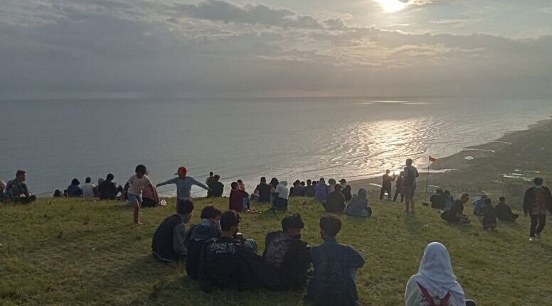 Destinasi Bukit Paralayang sajikan wisata pemandangan laut selatan DIY Destinasi Bukit Paralayang sajikan wisata pemandangan laut selatan DIY