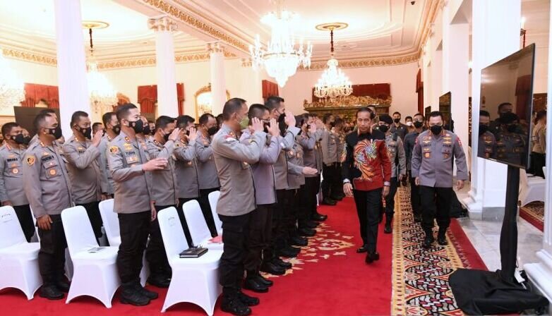 Presiden singgung pungli hingga tindakan represif oknum Polri
