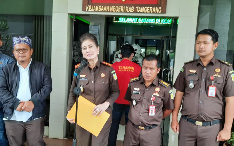 Kejari Tangerang tangkap tersangka korupsi buron empat bulan Kejari Tangerang tangkap tersangka korupsi buron empat bulan