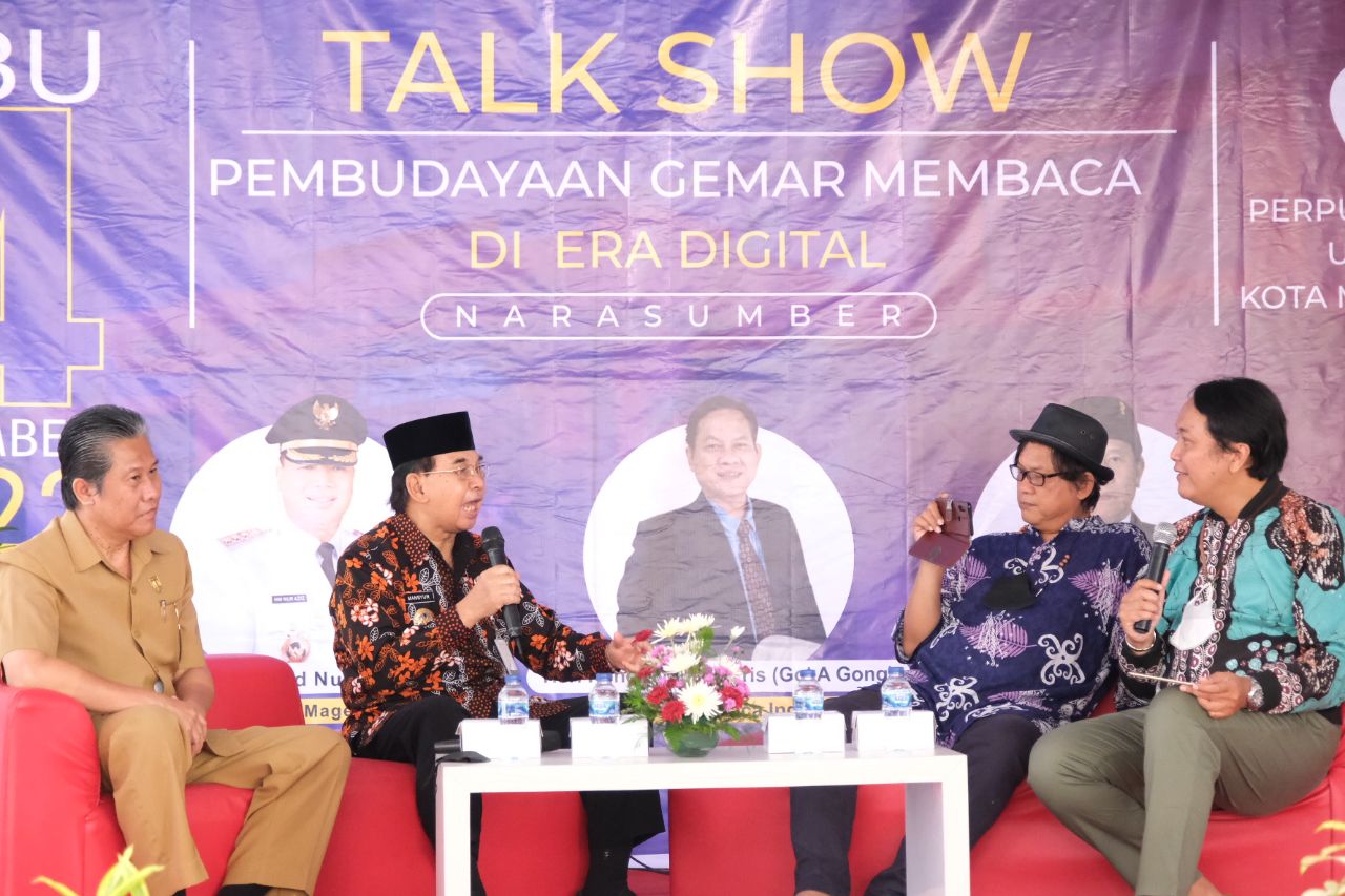 Budayakan membaca, Perpustakaan Kota Magelang gelar talkshow hadirkan Gol A Gong Budayakan membaca, Perpustakaan Kota Magelang gelar talkshow hadirkan Gol A Gong