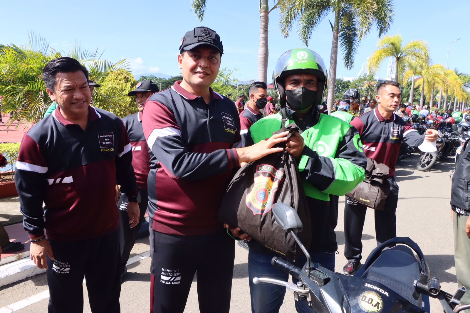 Polda Aceh salurkan 10 ribu paket bansos untuk warga terdampak kenaikan BBM