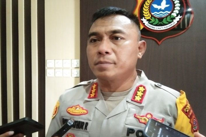 Polresta-Pemkot Kendari siapkan bus pelajar selama sopir angkot mogok