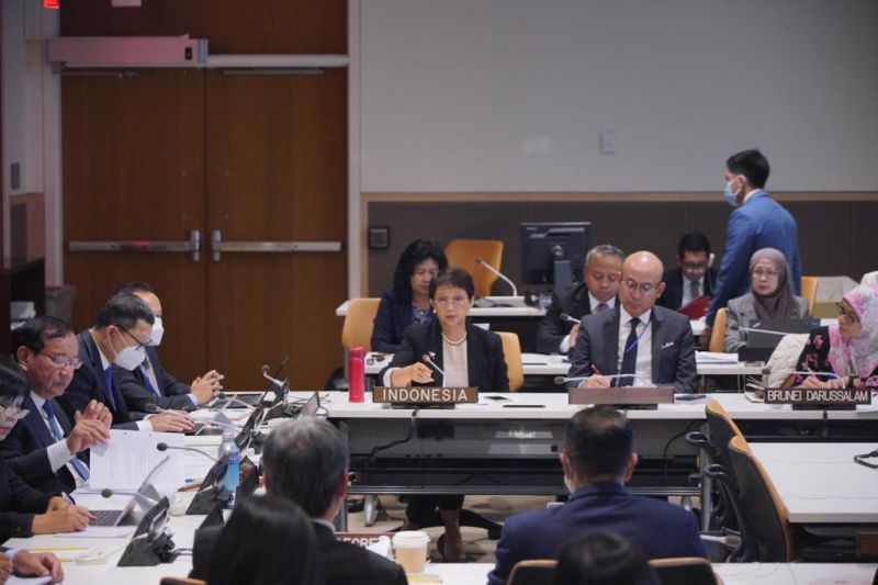 Para menlu ASEAN bertemu di New York dan bahas persiapan KTT Para menlu ASEAN bertemu di New York dan bahas persiapan KTT