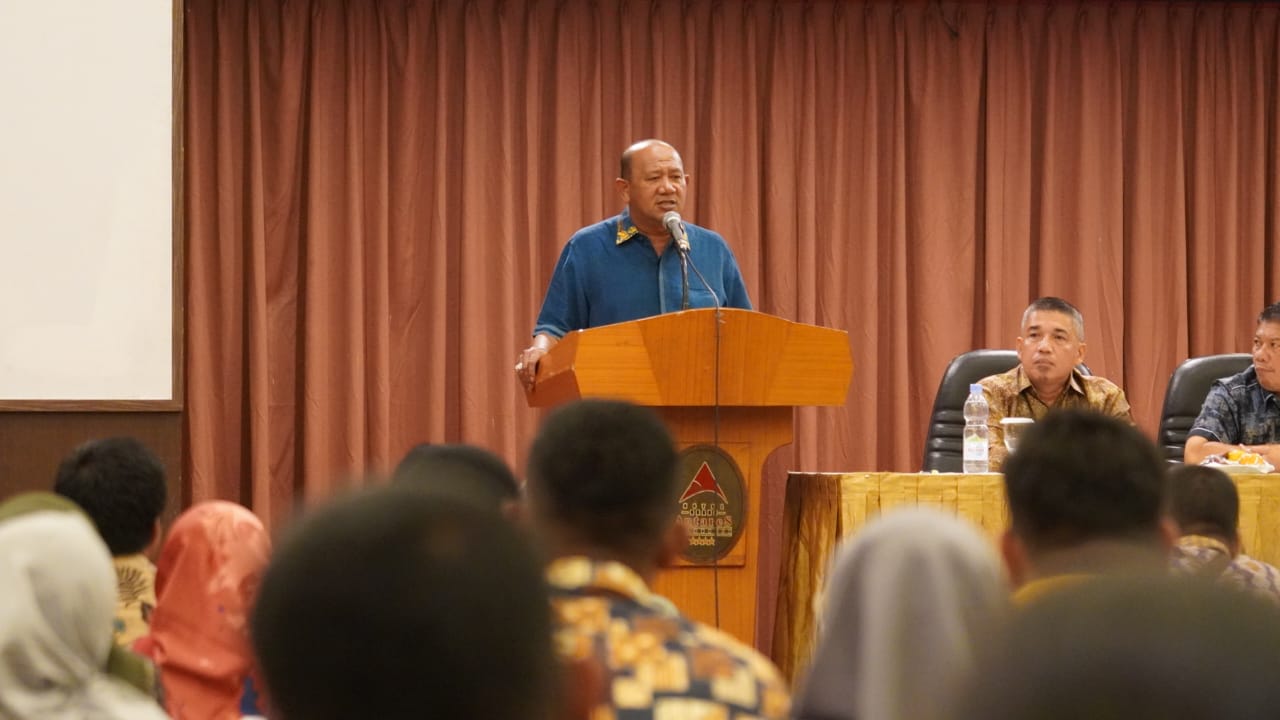 Plt Bupati Langkat minta kepala desa anggarkan beasiswa untuk pelajar Plt Bupati Langkat minta kepala desa anggarkan beasiswa untuk pelajar