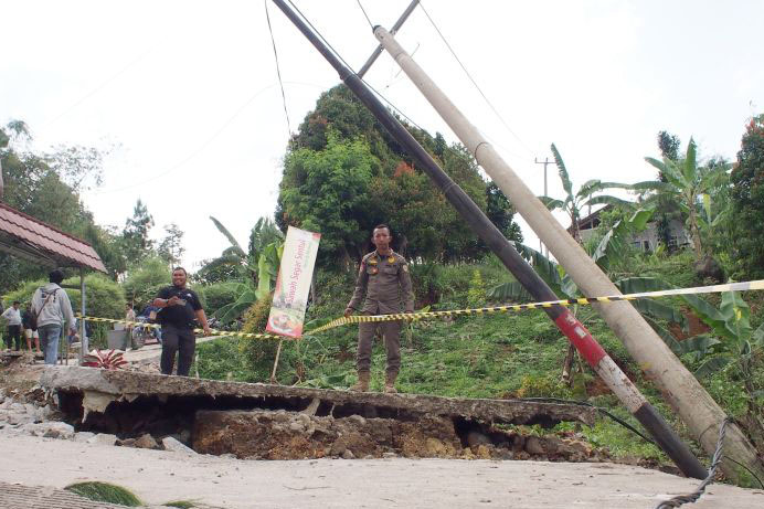 Pemkab Bogor meminta rekomendasi Badan Geologi soal pergeseran tanah