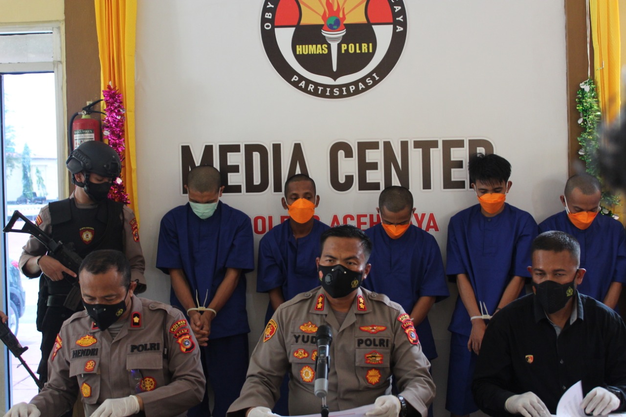 Enam pengedar sekaligus pengguna narkoba di Aceh Jaya ditangkap Enam pengedar sekaligus pengguna narkoba di Aceh Jaya ditangkap