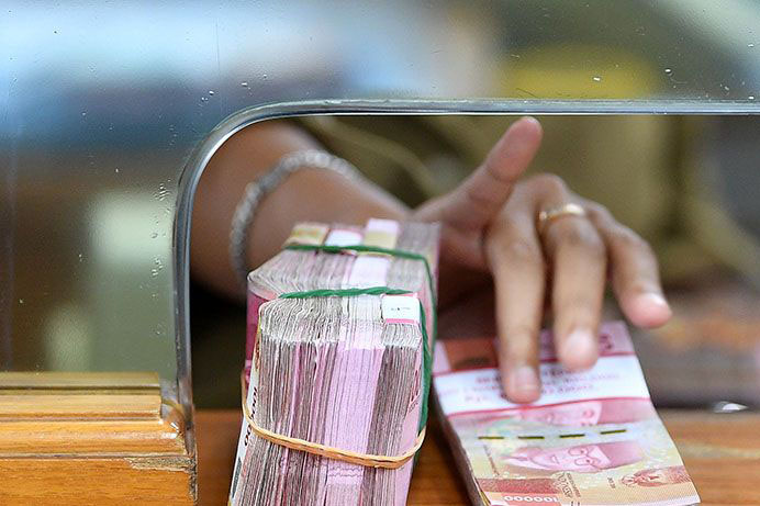 Rupiah Senin pagi melemah 19 poin