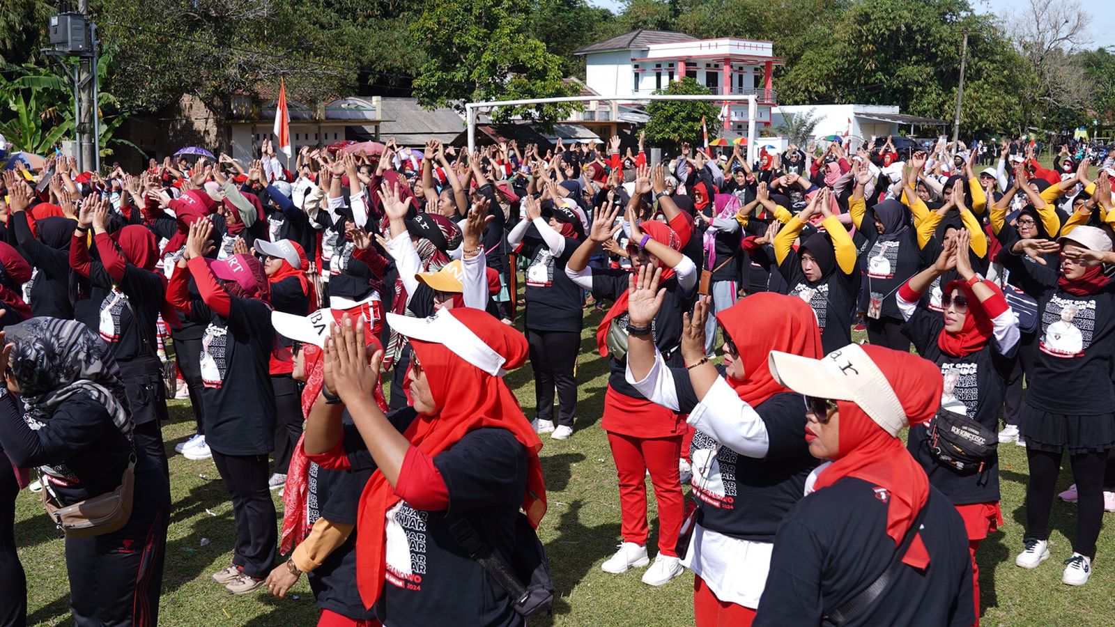 Senam sehat dan turnamen e sport warnai deklarasi dukung Ganjar Pranowo maju Pilpres Senam sehat dan turnamen e sport warnai deklarasi dukung Ganjar Pranowo maju Pilpres