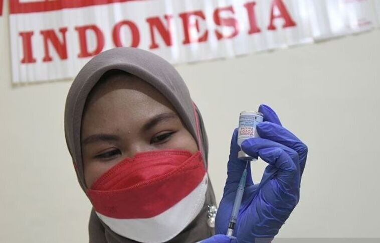 Sebanyak 62,68 juta warga Indonesia telah divaksinasi dosis penguat Sebanyak 62,68 juta warga Indonesia telah divaksinasi dosis penguat