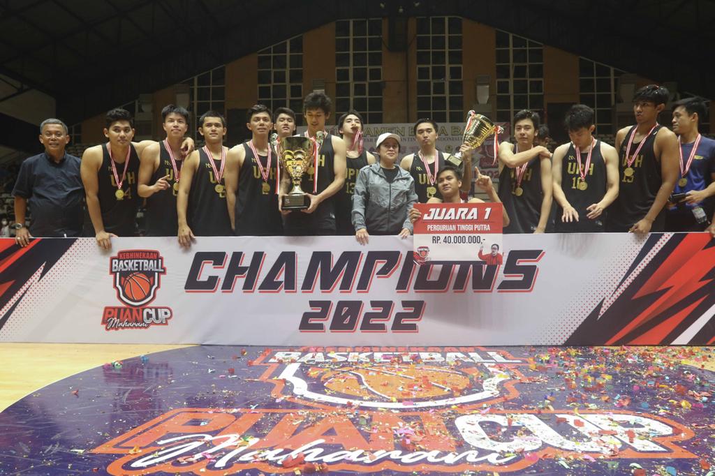 UPH Jakarta juara Basket Puan Maharani Cup UPH Jakarta juara Basket Puan Maharani Cup