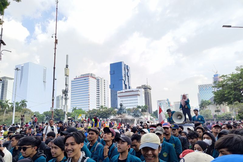 Polda kerahkan ribuan personel amankan unjuk rasa Selasa Polda kerahkan ribuan personel amankan unjuk rasa Selasa