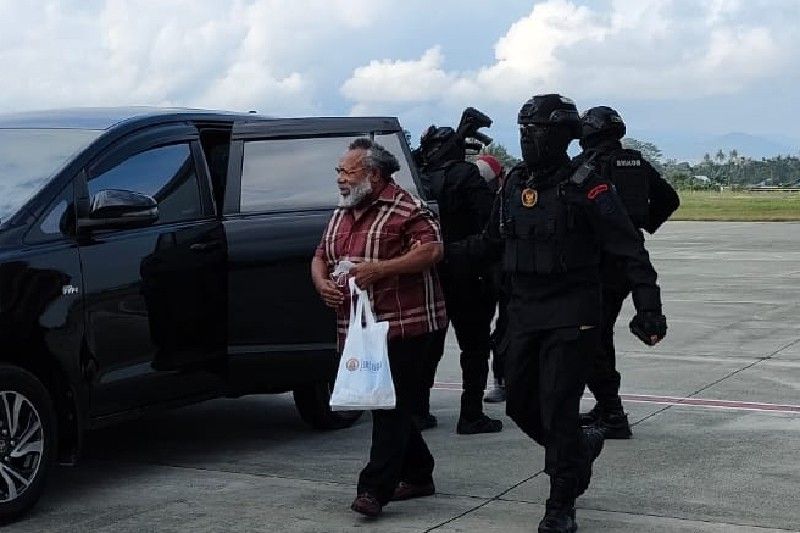KPK sebut Bupati Mimika akan jalani pemeriksaan usai tiba di Jakarta KPK sebut Bupati Mimika akan jalani pemeriksaan usai tiba di Jakarta