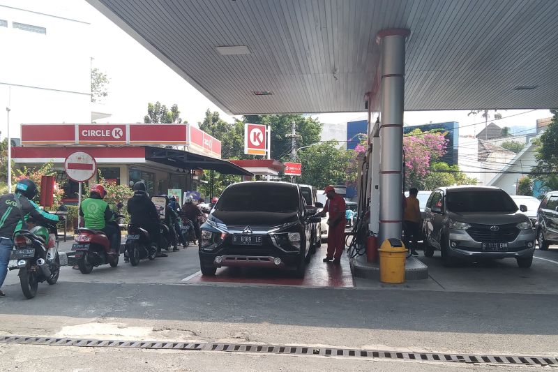 DKI bahas dampak kenaikan harga BBM untuk UMP 2023 DKI bahas dampak kenaikan harga BBM untuk UMP 2023
