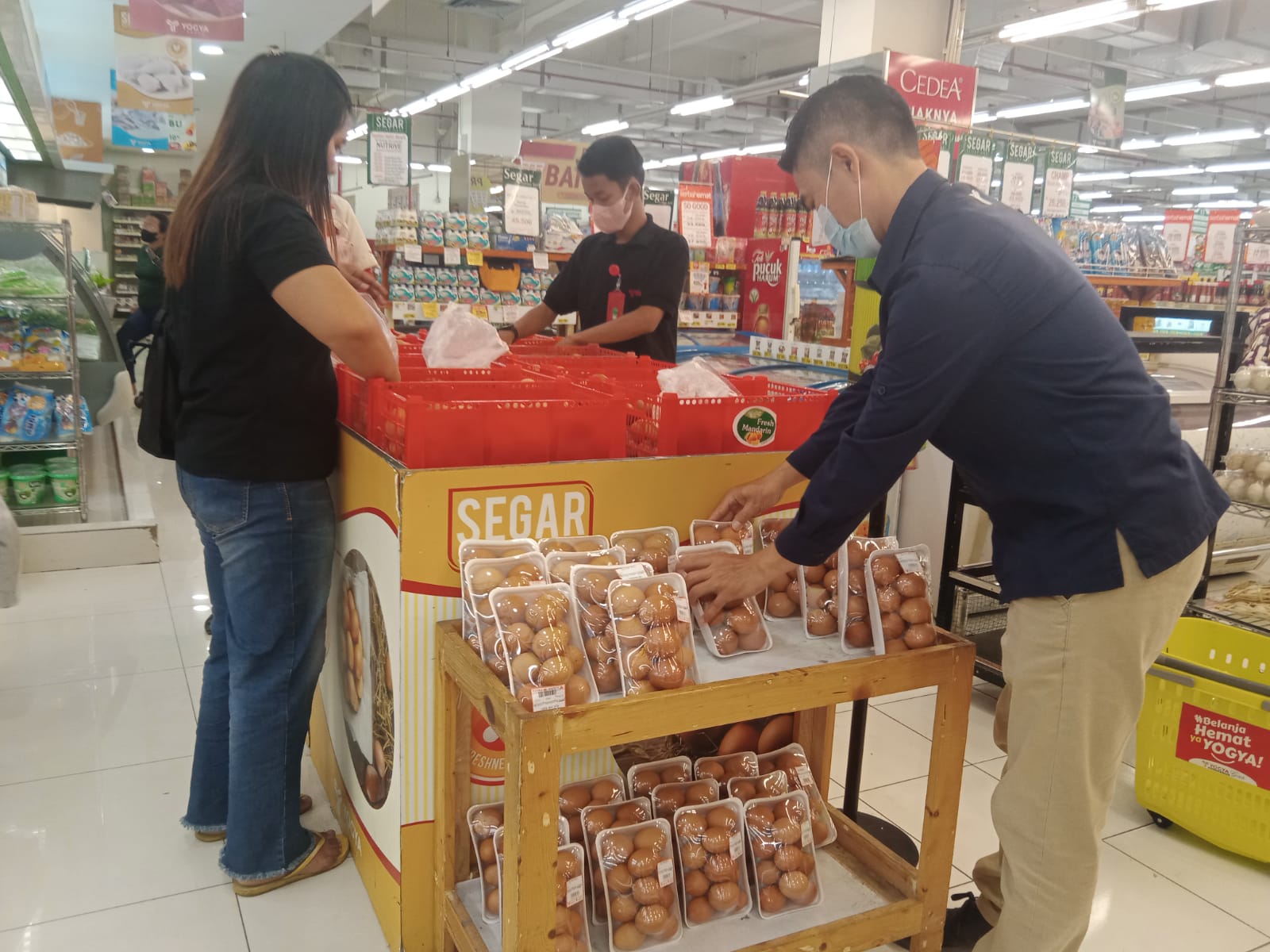 Harga telur di pasar modern Majalengka, masih dibawah harga kompetitor Harga telur di pasar modern Majalengka, masih dibawah harga kompetitor