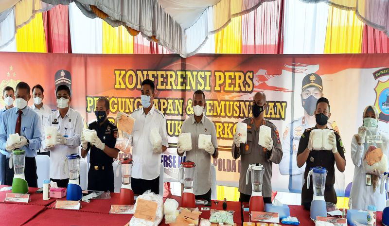 Polda Kalsel musnahkan 26 kilogram sabu-sabu dan 3.429 butir ekstasi