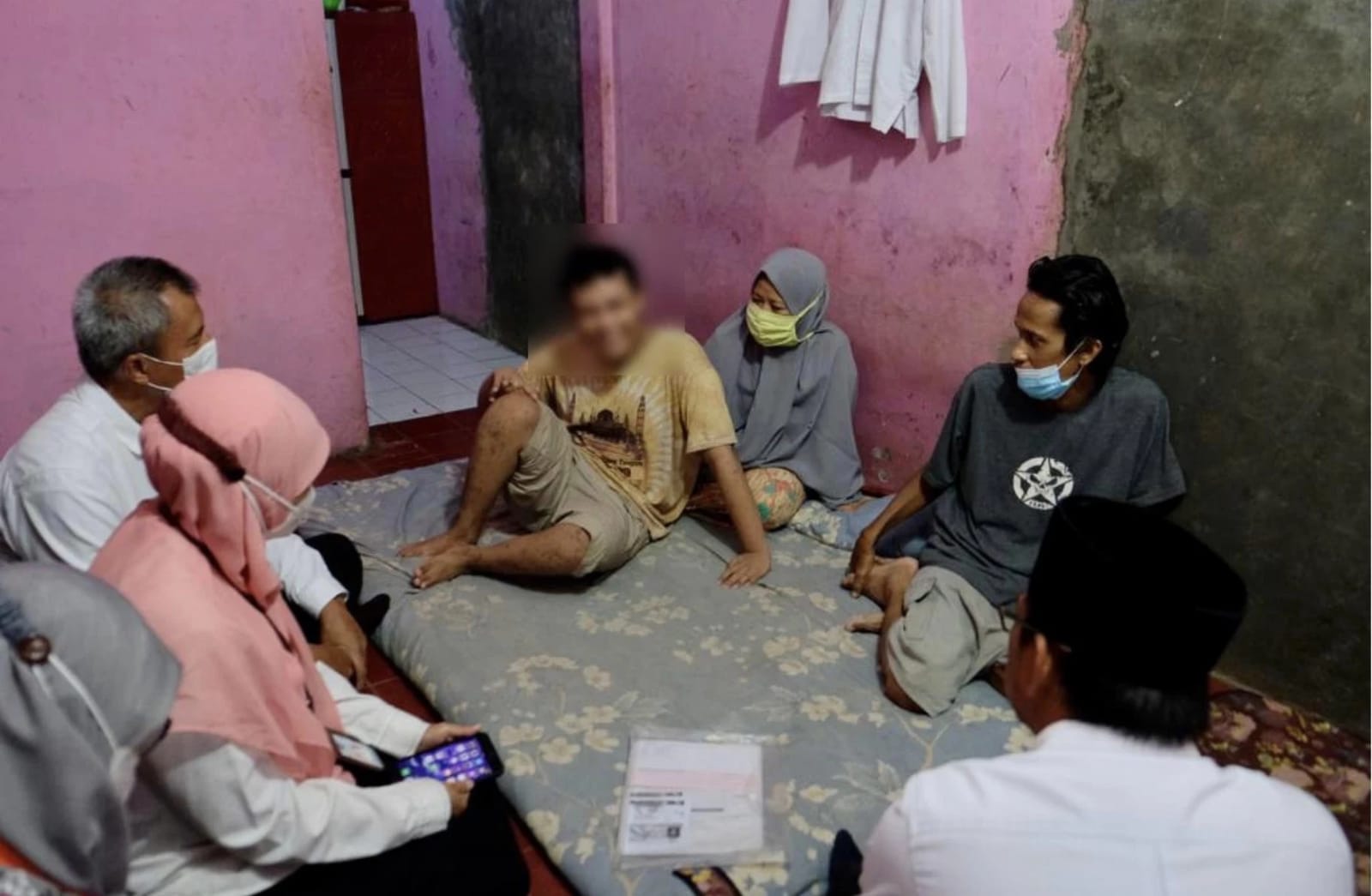 Pemkot Depok bantu keluarga miskin penderita penyakit ginjal dan lumpuh otak Pemkot Depok bantu keluarga miskin penderita penyakit ginjal dan lumpuh otak