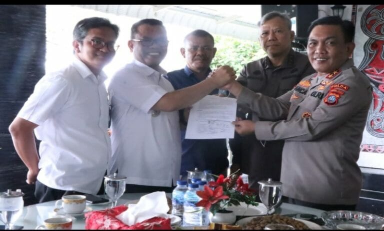 Kapoldasu fasilitasi penyerahan tanah Ompu Buntulan Manurung untuk pembangunan kepariwisataan Kapoldasu fasilitasi penyerahan tanah Ompu Buntulan Manurung untuk pembangunan kepariwisataan