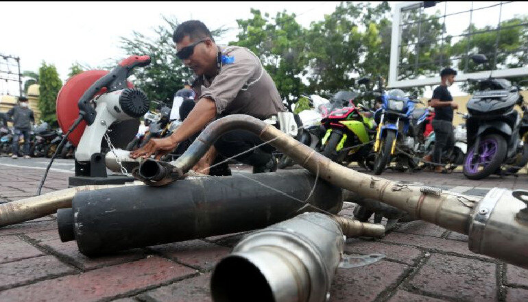 Polisi selidiki pengeroyokan akibat knalpot bising di Kebayoran Baru Polisi selidiki pengeroyokan akibat knalpot bising di Kebayoran Baru