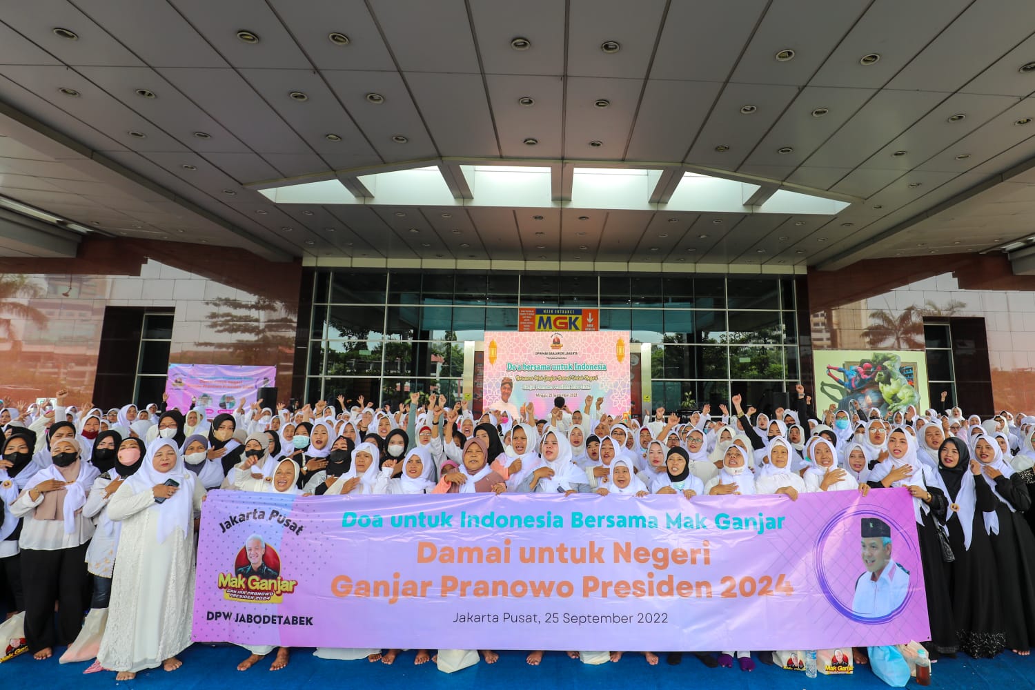 Doa dan zikir akbar Mak Ganjar untuk Pemilu 2024 Doa dan zikir akbar Mak Ganjar untuk Pemilu 2024