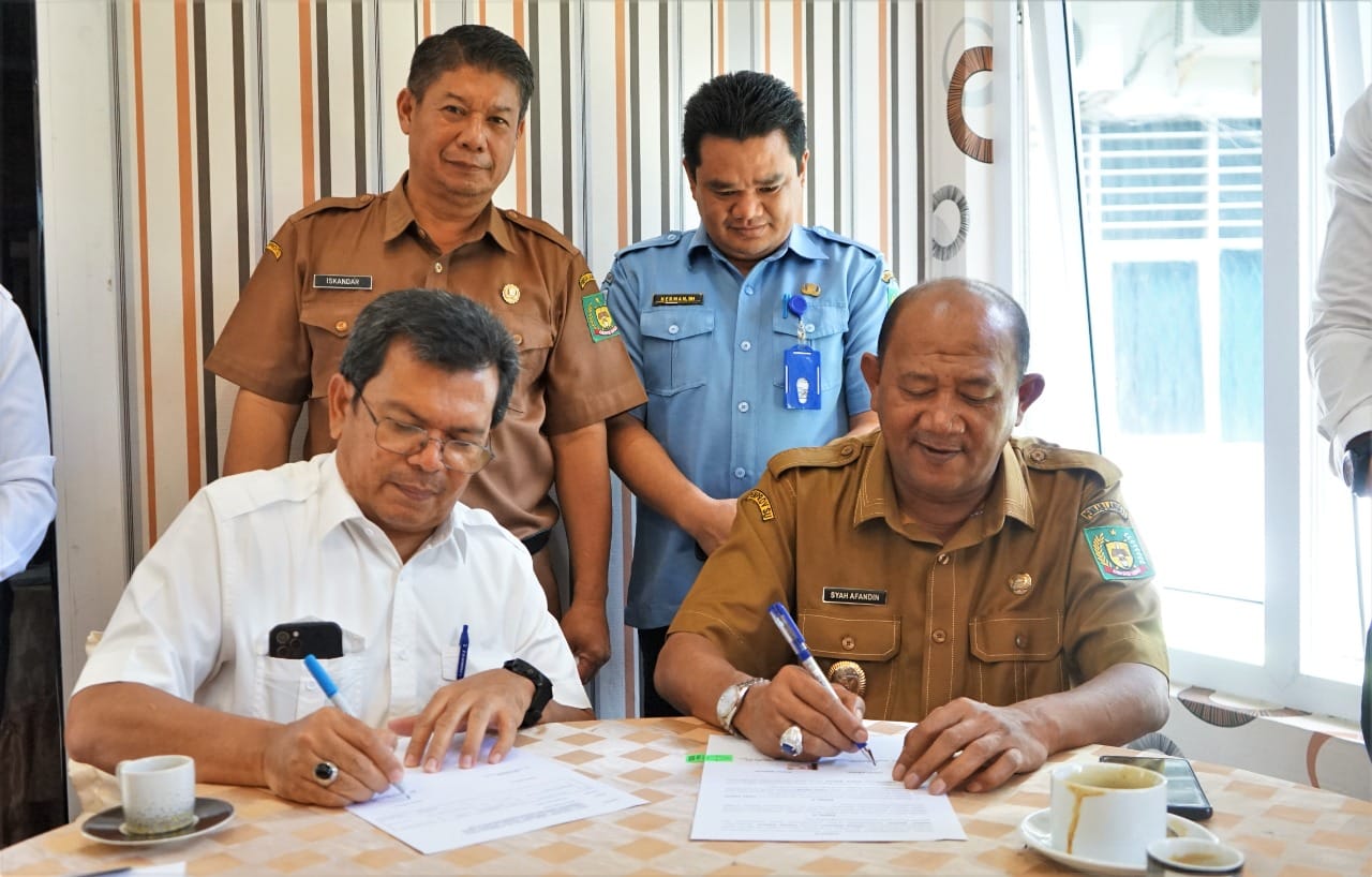 Plt Bupati Langkat terima aset air minum dan sanitasi Kementerian PUPR Plt Bupati Langkat terima aset air minum dan sanitasi Kementerian PUPR
