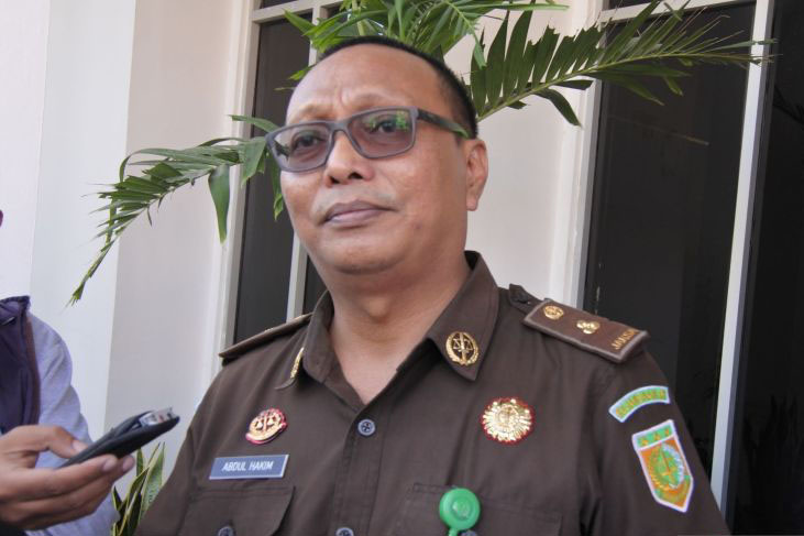 Kejaksaan Flores Timur periksa tersangka korupsi dana COVID-19