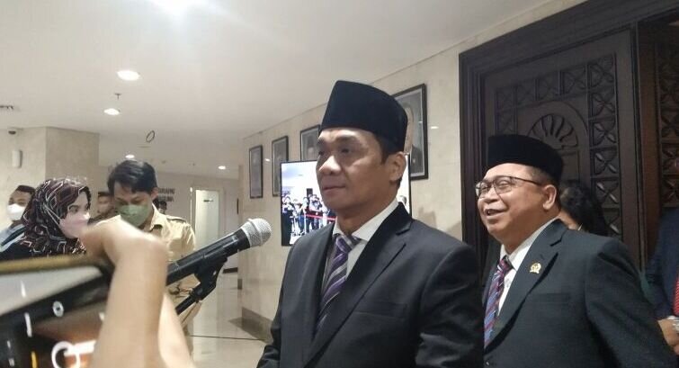 Wagub DKI minta Jakpro segera sampaikan laporan keuangan Formula E Wagub DKI minta Jakpro segera sampaikan laporan keuangan Formula E