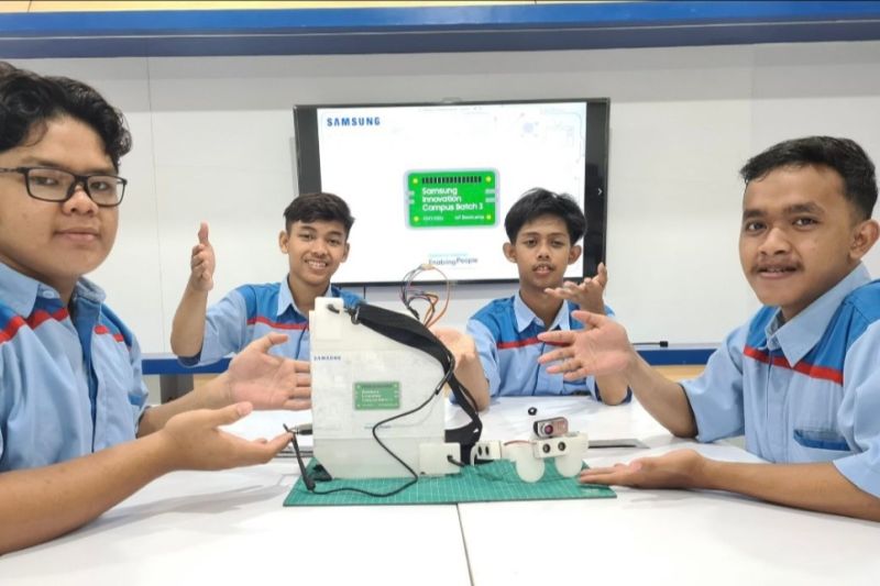 Inovasi siswa SIC, smart aquarium hingga kacamata canggih Inovasi siswa SIC, smart aquarium hingga kacamata canggih