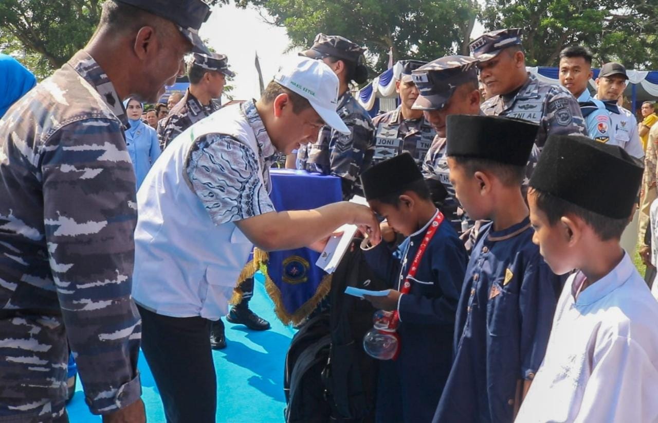BAZNAS salurkan bantuan untuk anak yatim dan ibu hamil di Pesawaran, Lampung BAZNAS salurkan bantuan untuk anak yatim dan ibu hamil di Pesawaran, Lampung