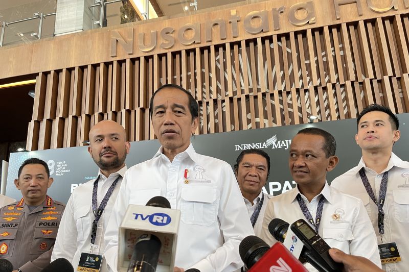 Presiden akan evaluasi pengoperasian LRT Jabodebek