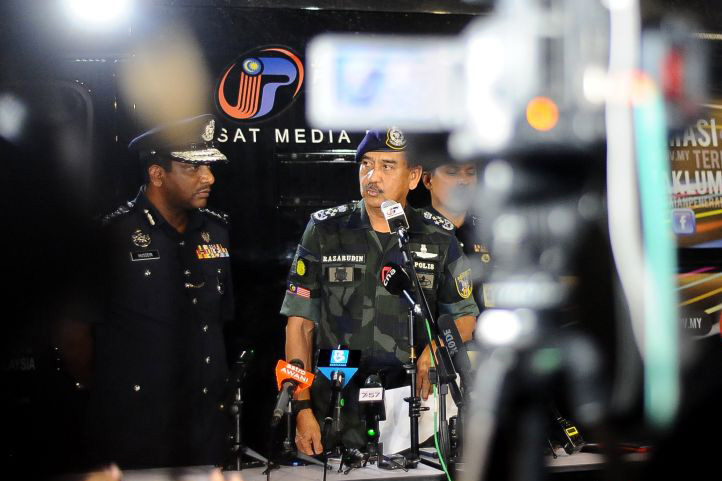 Polisi Malaysia konfirmasi 10 meninggal dari pesawat jatuh di Selangor Polisi Malaysia konfirmasi 10 meninggal dari pesawat jatuh di Selangor