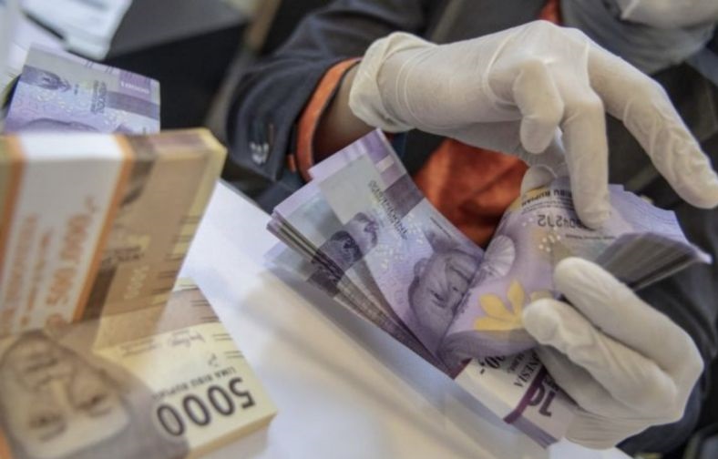 Rupiah pada Jumat pagi melemah jadi Rp15.272 per dolar AS Rupiah pada Jumat pagi melemah jadi Rp15.272 per dolar AS