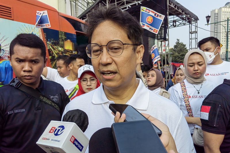 Menteri Kesehatan ajak warga gunakan sarana transportasi publik Menteri Kesehatan ajak warga gunakan sarana transportasi publik