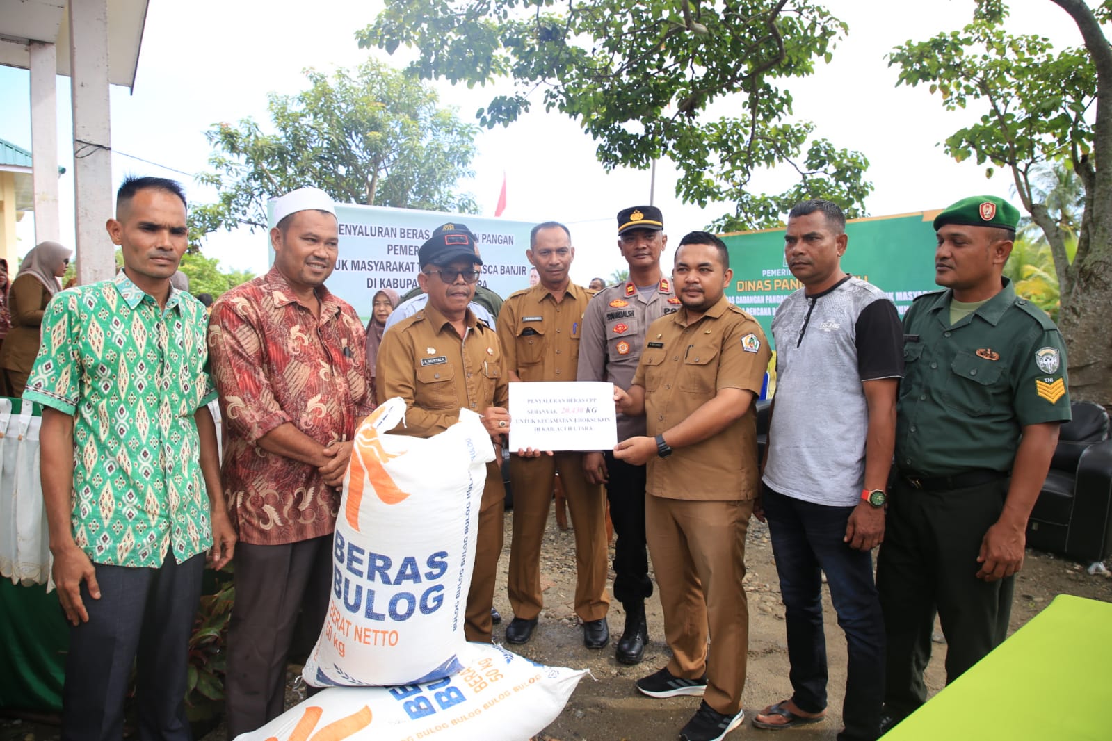 Pemkab Aceh Utara salurkan 127 ton beras CPP untuk warga terdampak banjir 2022