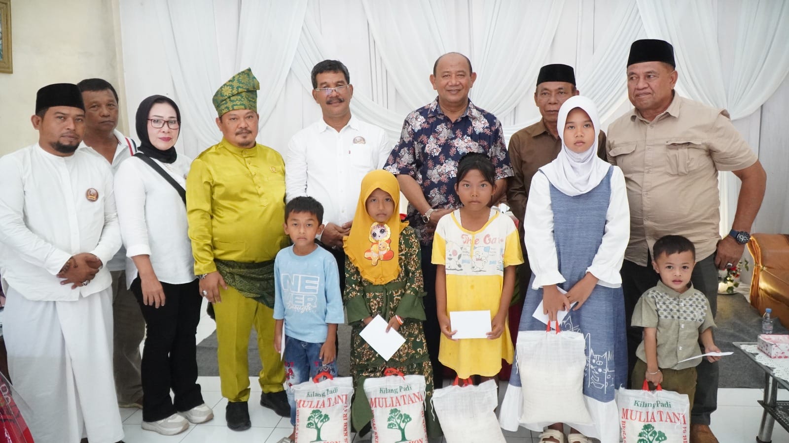 Peringati Brandan Bumi Hangus, Plt Bupati Langkat dan FSKS santuni anak yatim Peringati Brandan Bumi Hangus, Plt Bupati Langkat dan FSKS santuni anak yatim