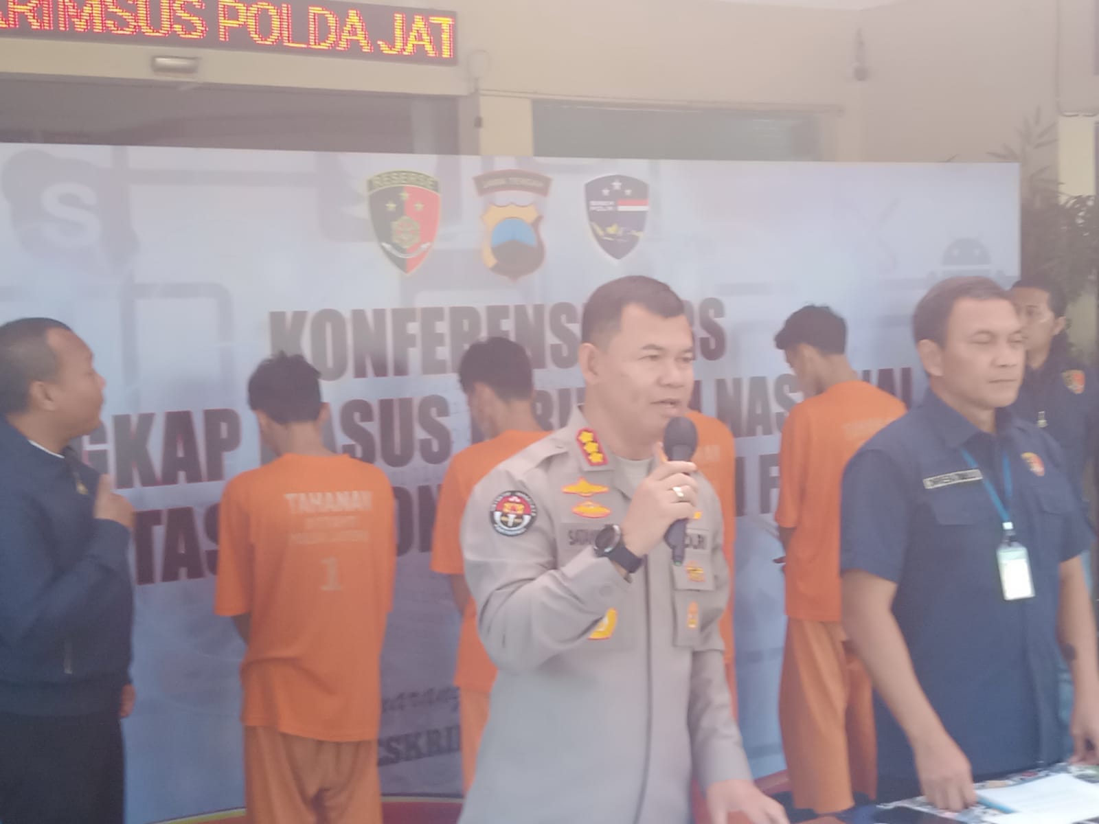 Polda Jateng ungkap sindikat peretas handphone, empat pelaku ditangkap