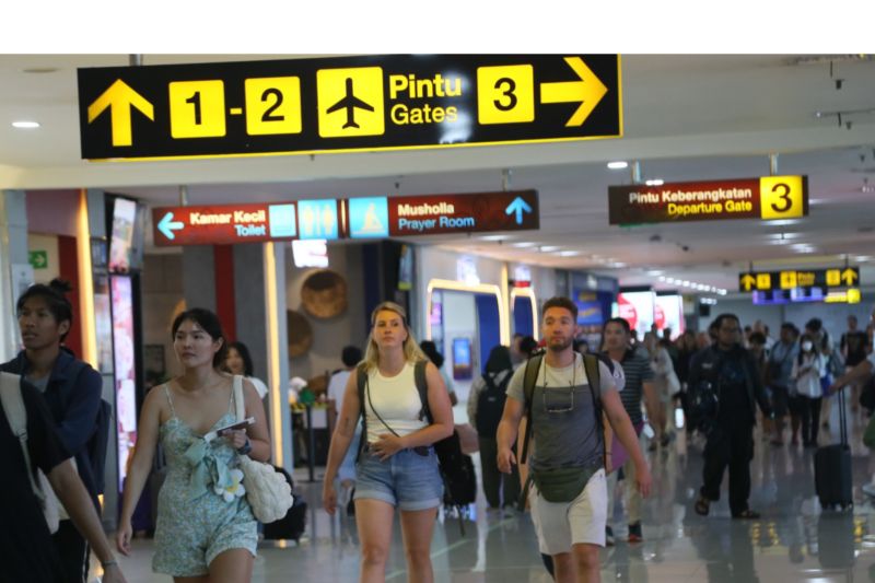 Singapura jadi rute tersibuk Bandara Ngurah Rai sepanjang Juli 2023 Singapura jadi rute tersibuk Bandara Ngurah Rai sepanjang Juli 2023