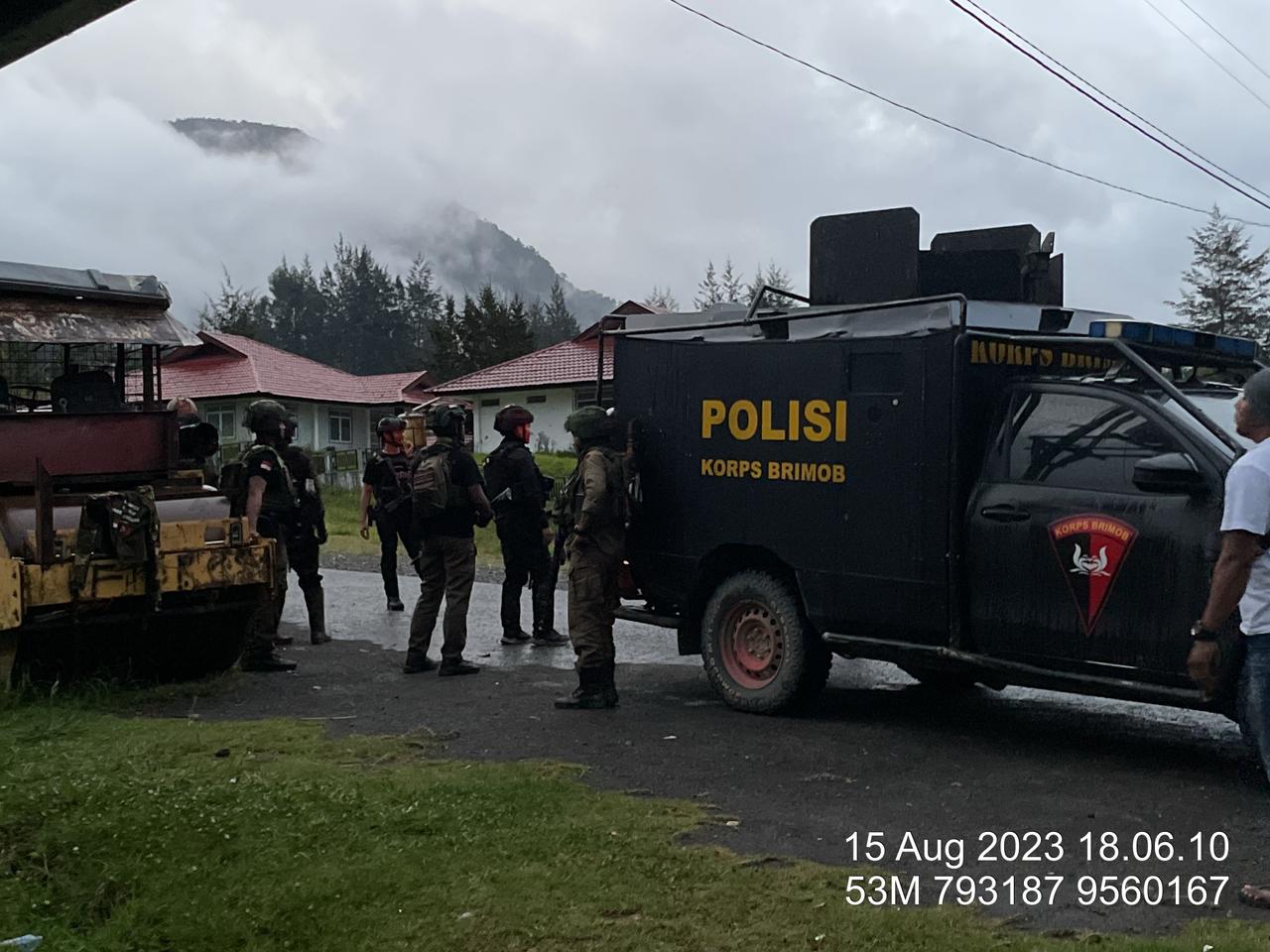 Pasukan TNI-Polri kuasai markas KKB di Puncak Papua Pasukan TNI-Polri kuasai markas KKB di Puncak Papua