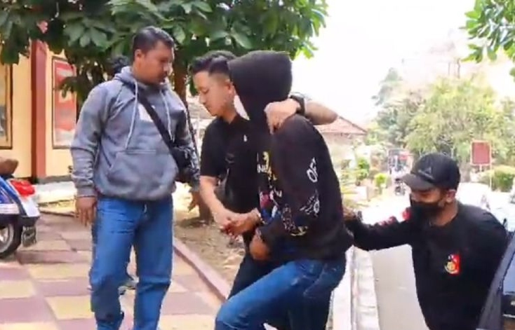 Polres Sukabumi periksa pria terduga pelaku penganiaya anak kandung