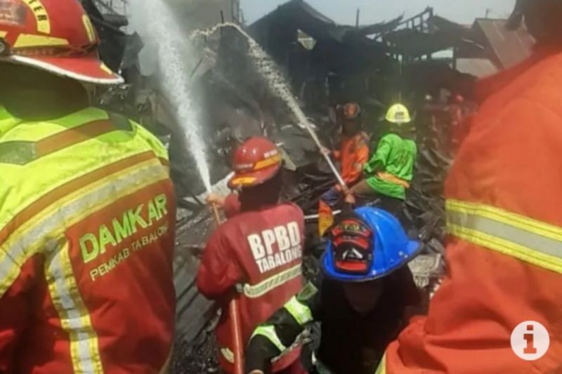 Polres Tabalong selidiki penyebab kebakaran hanguskan belasan rumah