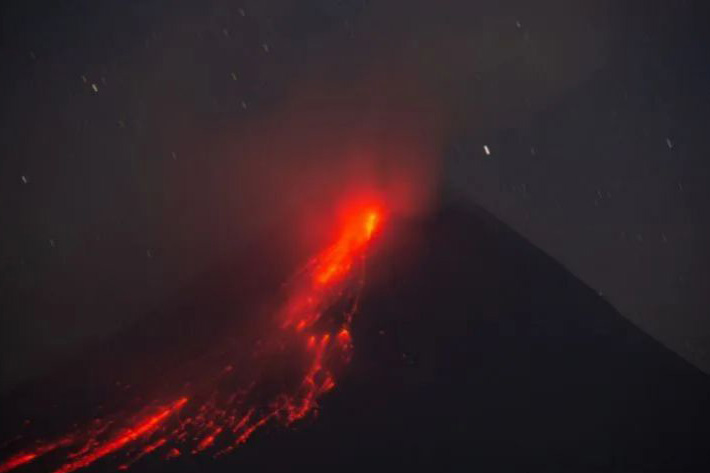 Gunung Merapi luncurkan 144 kali guguran lava selama sepekan